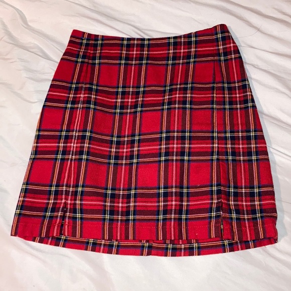 Red plaid cara skirt! Just got in the mail! - Picture 2 of 4